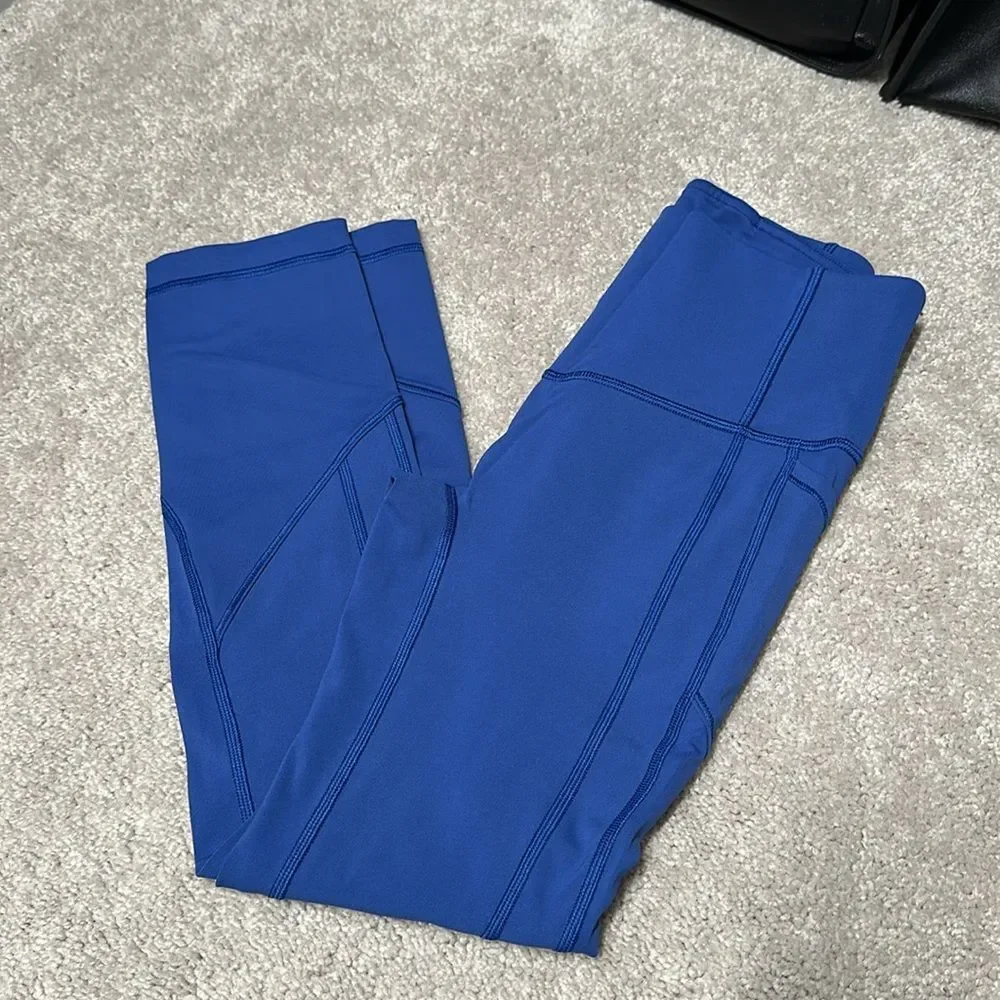 Lululemon women’s size 4 Pace Rival High Rise Crop Leggings 22” - Picture 4 of 4